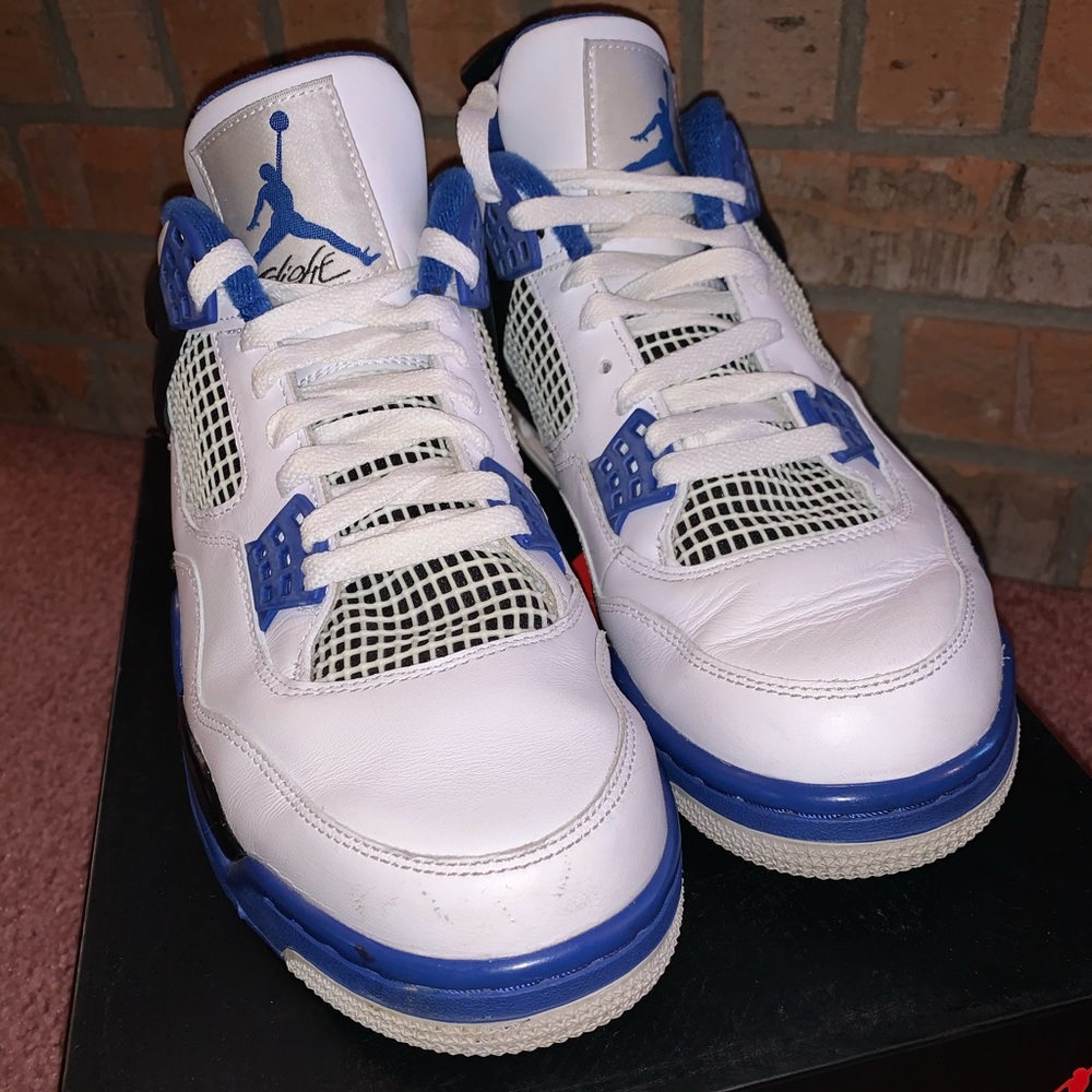 Air Jordan 4 Retro